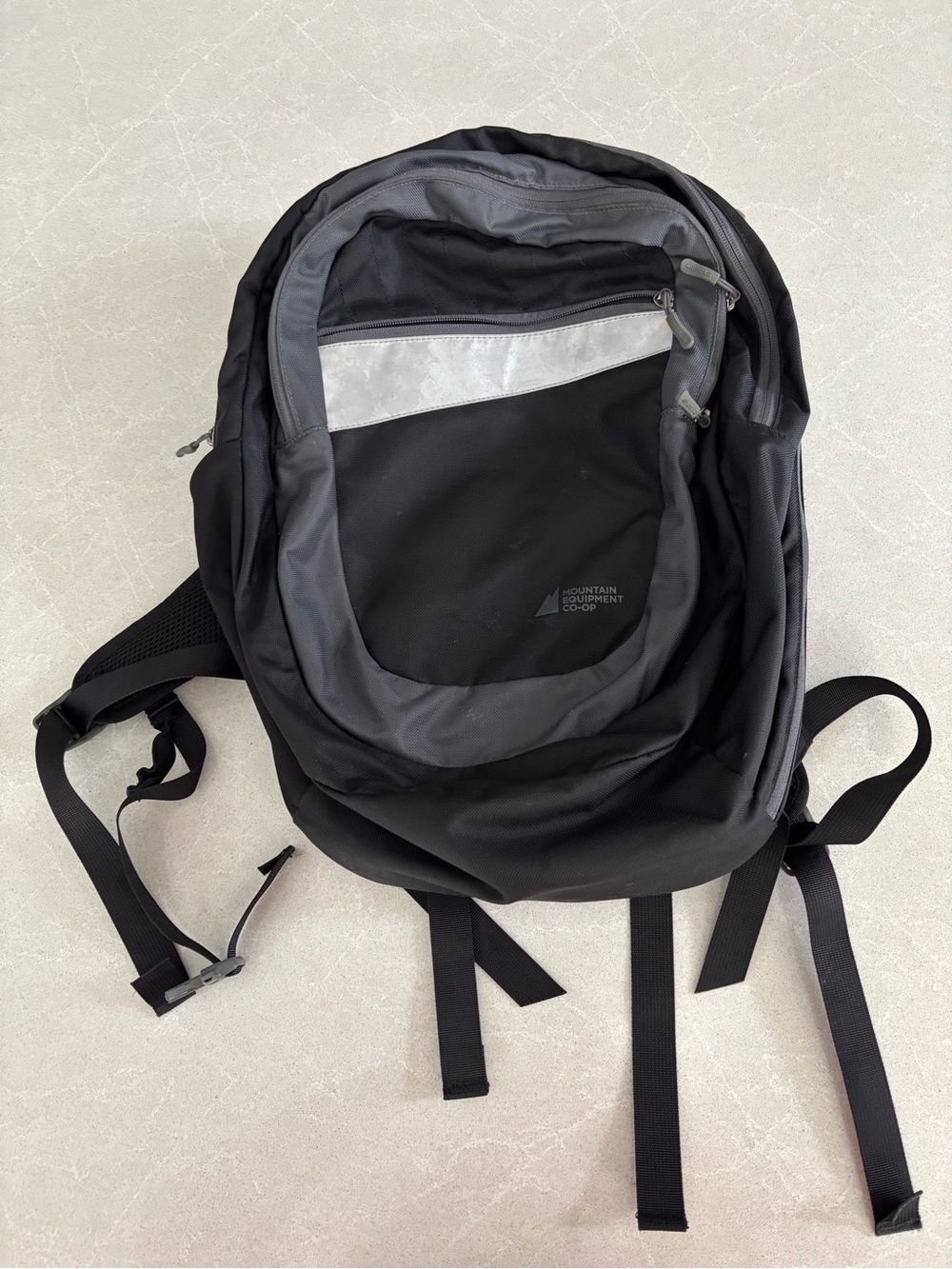 Vintage MEC Mountain Equipment Co-op Backpack Black Grey Daypack Commuter Tech